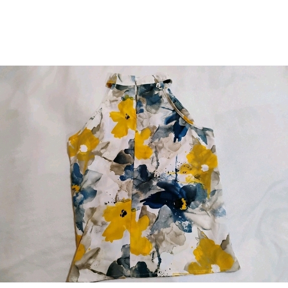 Vibrant Floral Sleeveless Blouse - Picture 5 of 8